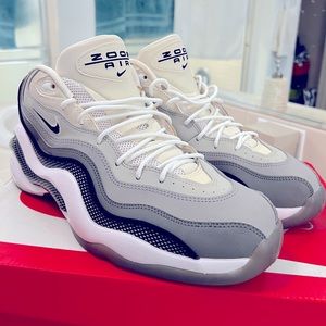 Selling these throwback Nike Zoom Flight 96 Size 9.5 kicks.